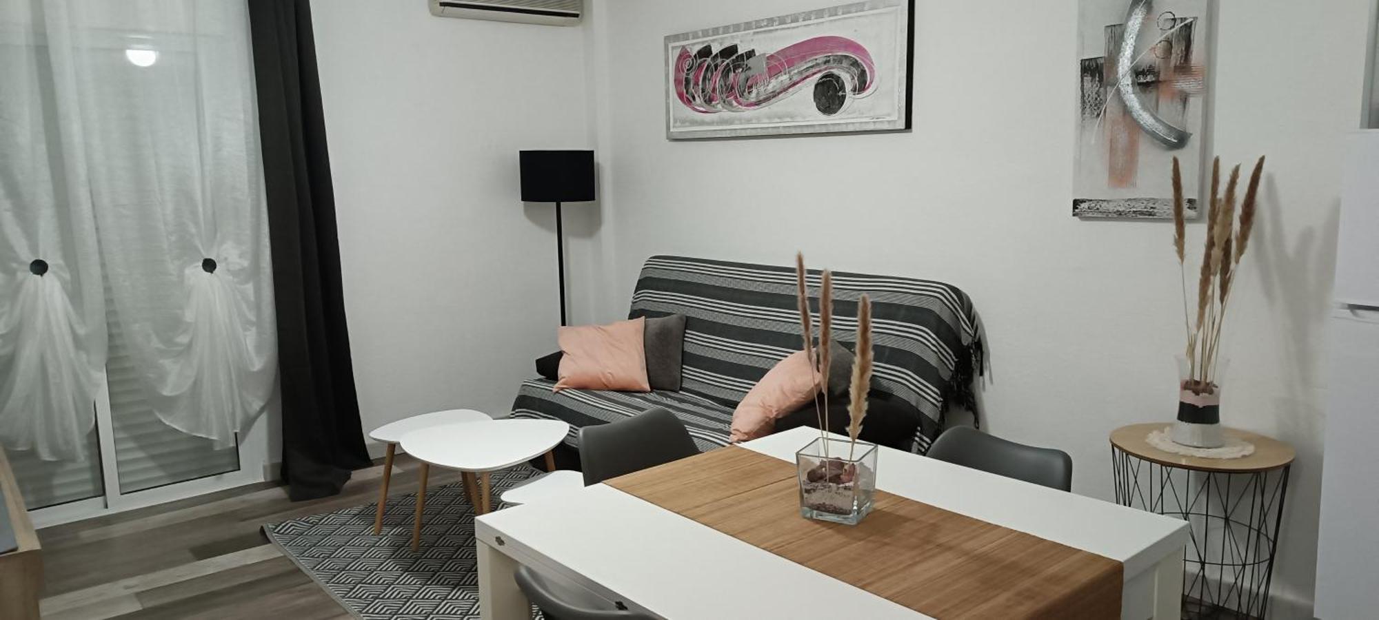 Appartement Tout Confort 萨洛 外观 照片