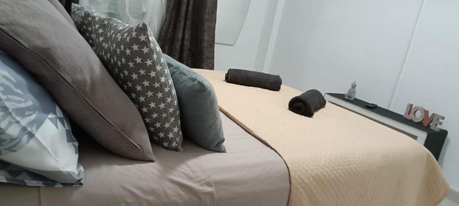 Appartement Tout Confort 萨洛 外观 照片